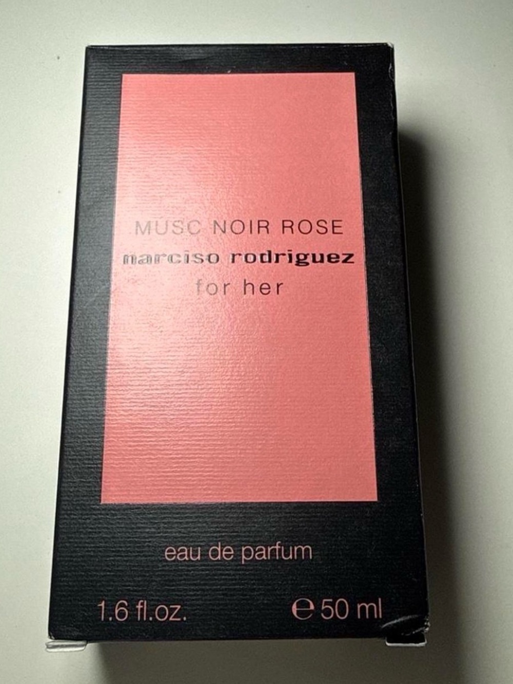 Narciso Rodriguez Musc Noir Rose - Pink & Black Eau de Parfum Packaging